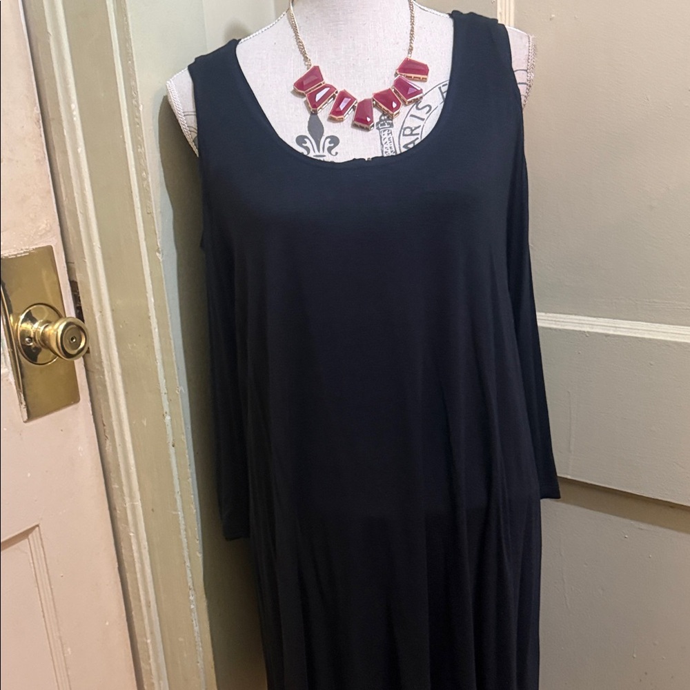 Jessica London Cold Shoulder Top & Necklace